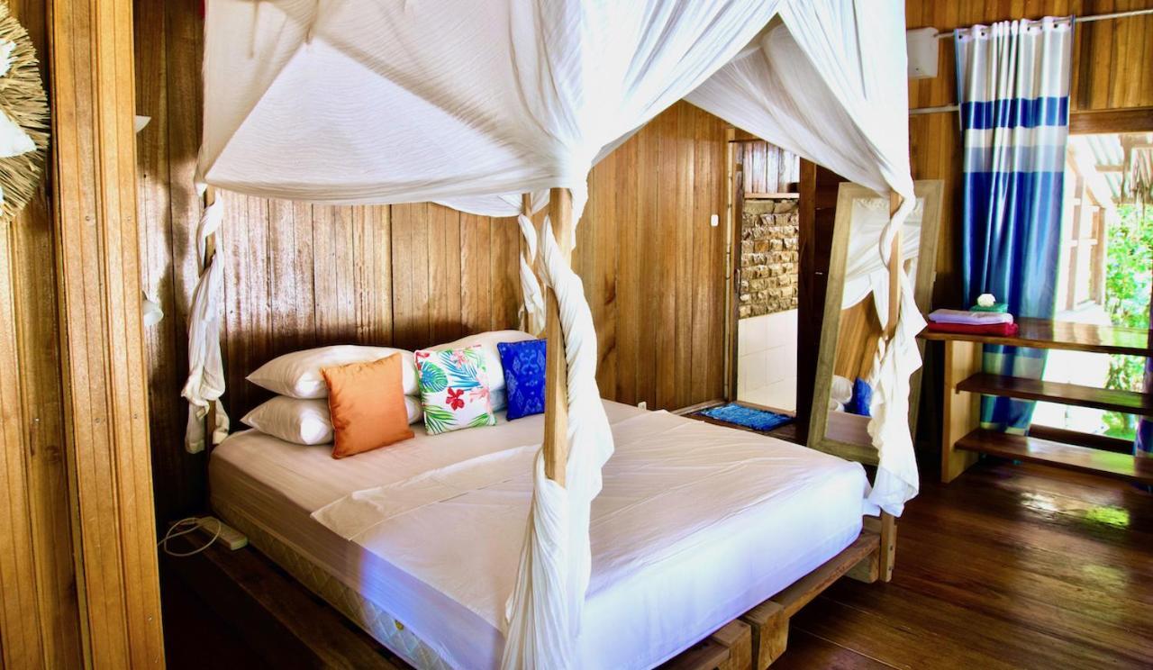 Mentawai Surf Camp Hotell Muarasiberut Eksteriør bilde