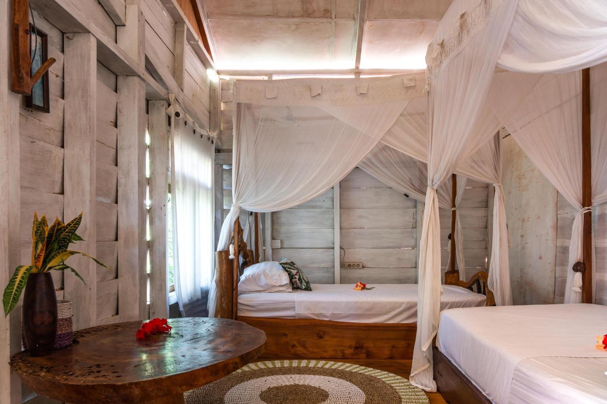 Mentawai Surf Camp Hotell Muarasiberut Eksteriør bilde